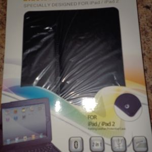 New bluetooth keyboard case speciially designed for ipad 1 ipad 2